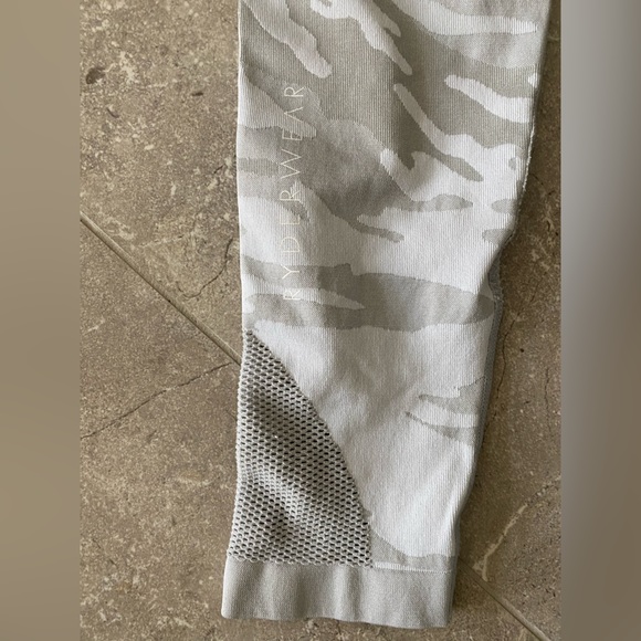 NWOT Ryderwear Camo Seamless High Waisted Leggings - S Light Grey Camoflaugr - Picture 6 of 16